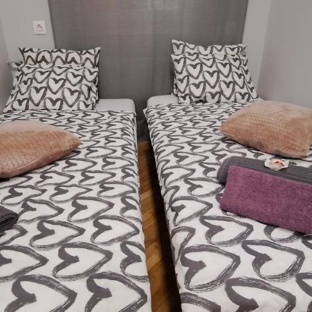 6-Pack Apartment In The Party District Budapeşte Dış mekan fotoğraf